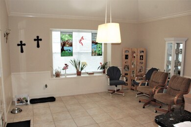 Breakfast room with window seat...