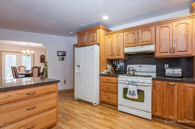 6757 Lafountaine Dr unit 14, Plainwell, MI 49080 - photo 3