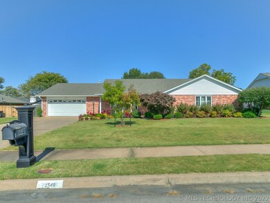 2540 SE Vicksburg St, Bartlesville, OK 74006 - photo 2