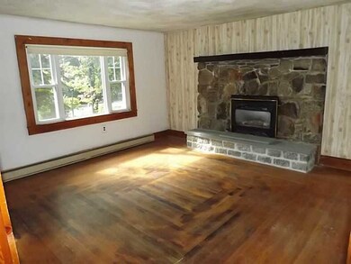 11 Fanning Ln, Greenville, RI 02828 - photo 4