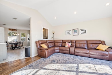 285 NE Green Tree Terrace, Lee, FL 32059 - photo 3