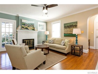 Living Room with gas log fireplace