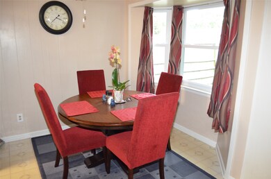 9758 Southport Dr, Houston, TX 77089 - photo 5