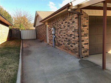 2221 NE 8th St, Moore, OK 73160 - photo 2