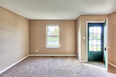 208 Aulbern Dr E, Mount Washington, KY 40047 - photo 5