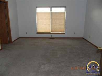 5617 SW 107th St, Wakarusa, KS 66546 - photo 3