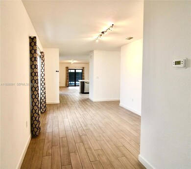 561 NE 6th Place, Florida City, FL 33034 - photo 3