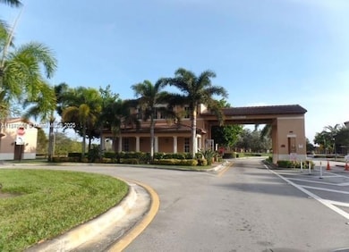 819 SW 147th Ave unit 1405, Pembroke Pines, FL 33027 - photo 3