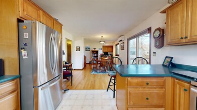 21 Briar Ln, Essex Junction, VT 05452 - photo 5