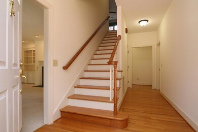 13EntryFoyer