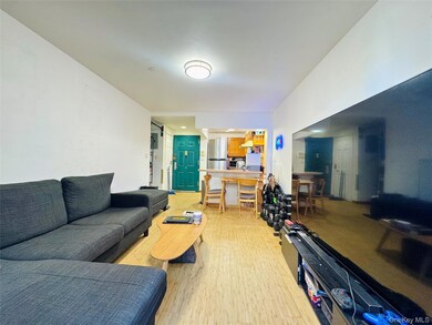 4232 82nd St unit 6B, Elmhurst, NY 11373 - photo 4