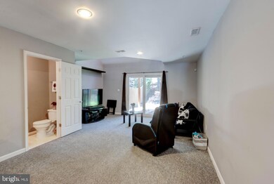 10838 Will Painter Dr, Owings Mills, MD 21117 - photo 4