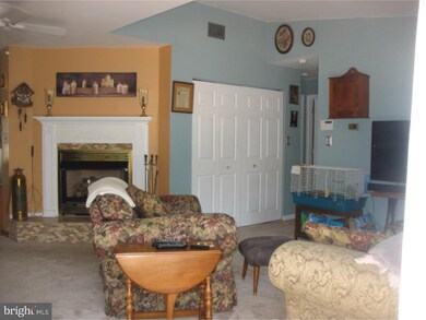 11 Phelps Ln, Newark, DE 19711 - photo 5