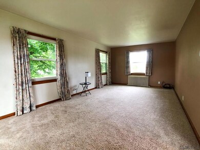 1758 Goucher St, Johnstown, PA 15905 - photo 4