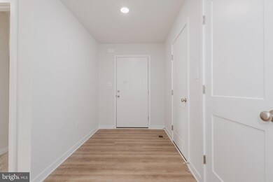 318 Vicksburg Ct, Martinsburg, WV 25404 - photo 7