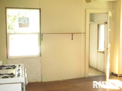 1620 5th St, Moline, IL 61265 - photo 7