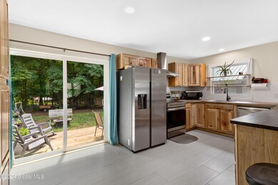 28 Beech St, Corinth, NY 12822 - photo 6