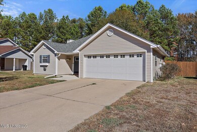 02-330 Swan Dr