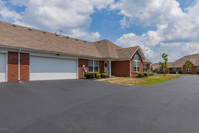 10607 Glenmary Springs Dr, Louisville, KY 40291 - photo 4