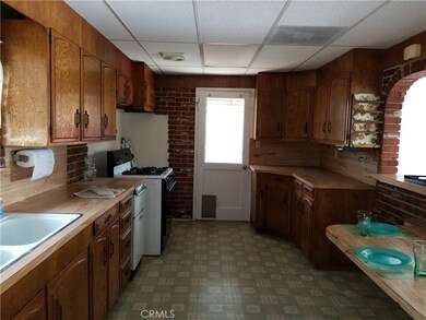 Large Eat in Kitchen