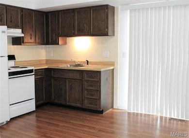 2946 Mayer Dr, Saint Charles, MO 63301 - photo 2