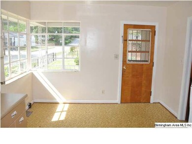 Kitchen eating area