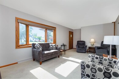 829 N Broad St, Griffith, IN 46319 - photo 4