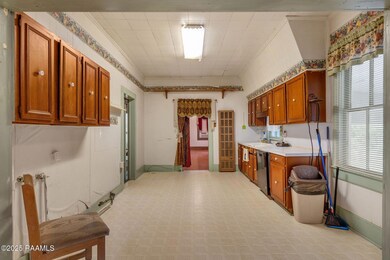 220 S Vivian Ave, Eunice, LA 70535 - photo 4