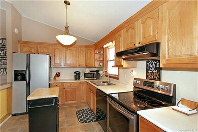 265 River Hill Rd, Statesville, NC 28625 - photo 6