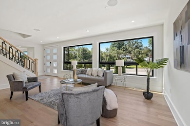 5805 Massachusetts Ave, Bethesda, MD 20816 - photo 6