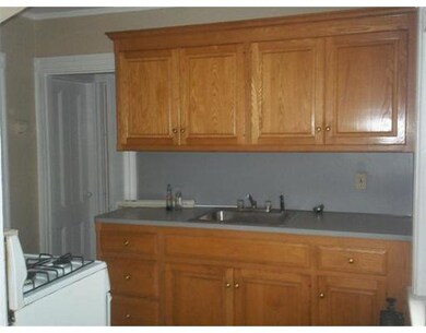 516 Union St unit B, Rockland, MA 02370 - photo 3