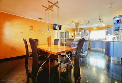 (7) Dining Room and Kitchen
