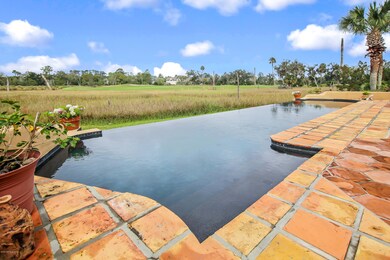 Infinity-Pool