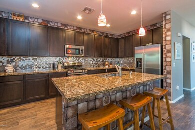 4) KITCHEN