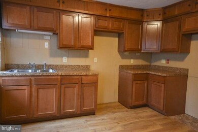 389 Shenandoah River Dr, Harpers Ferry, WV 25425 - photo 7