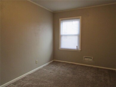 124 21st St SW, Cedar Rapids, IA 52404 - photo 5