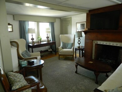 284 Washington St unit 3, Marblehead, MA 01945 - photo 5