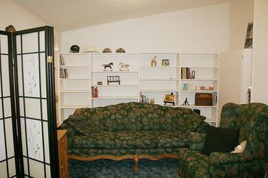 1046 Hemlock Ln, Grants Pass, OR 97527 - photo 5