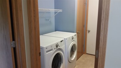 213 Genesis Dr, Evansville, WI 53536 - photo 6