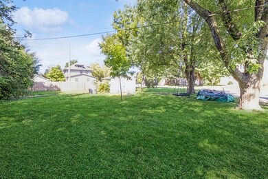 102 W. Maple