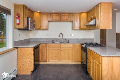 Kitchen IMG_4619-SMALL