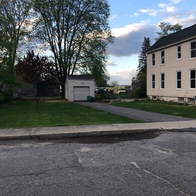 18 Olive St, Clinton, MA 01510 - photo 2