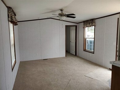 75 S Policy St unit 5, Salem, NH 03079 - photo 3