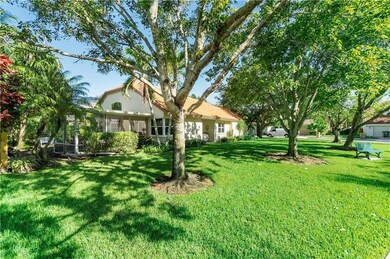 2823 Oakleigh Ln, Davie, FL 33328 - photo 2