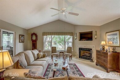 15 Gray Wolf Ln, Hendersonville, NC 28792 - photo 7