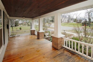 319 N Division St, Marshall, MI 49068 - photo 3