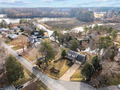 117 Beecham Dr, Yorktown, VA 23692 - photo 4