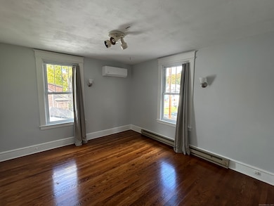 21 Acushnet St, Naugatuck, CT 06770 - photo 7