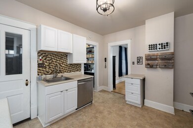 527 15th St S, La Crosse, WI 54601 - photo 6