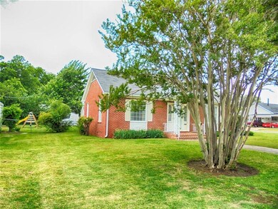 2126 N Beard Ave, Shawnee, OK 74804 - photo 3